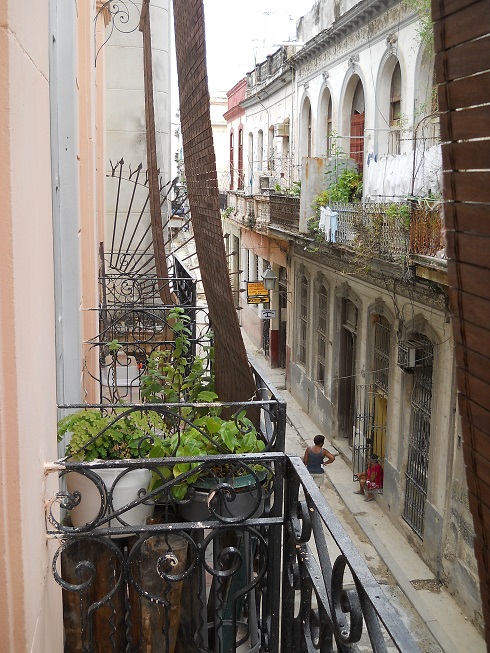 'Balcon' Casas particulares are an alternative to hotels in Cuba.